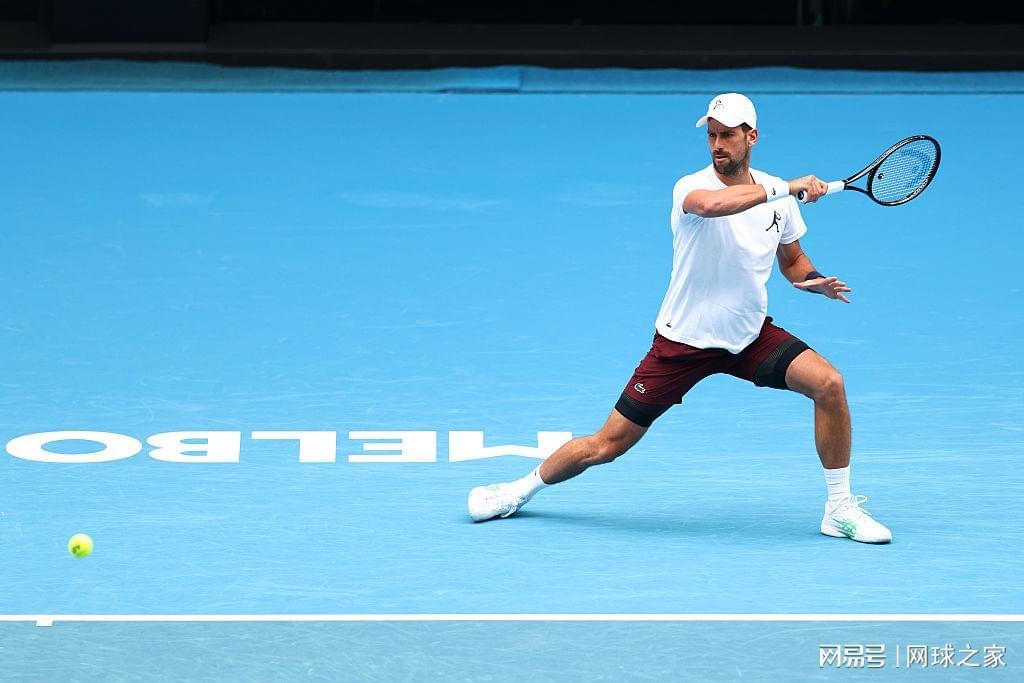 球探体育比分直播-德约科维奇仅训练12分钟便显露痛苦状态，澳网前景引发担忧